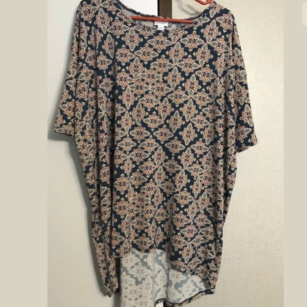 LuLaRoe M Irma Tunic!